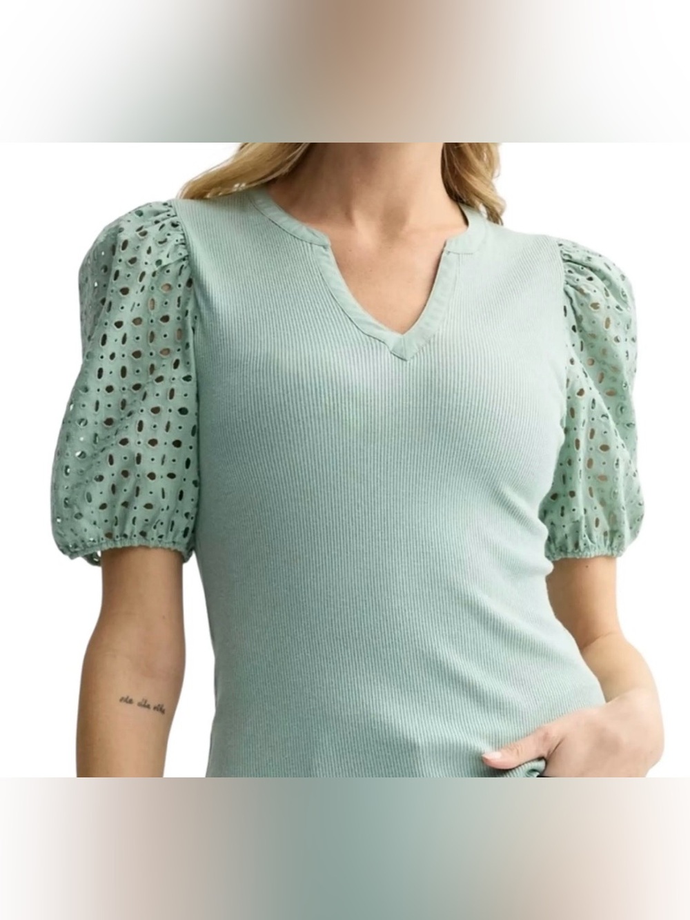 Nine West Mint Ribbed V-Neck Top with Trim